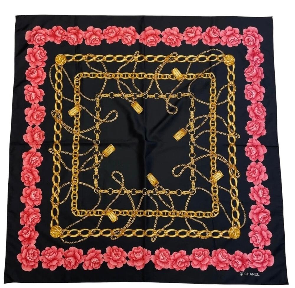 ✨🛍️ Chanel Black Flower and Chain Silk Scarf